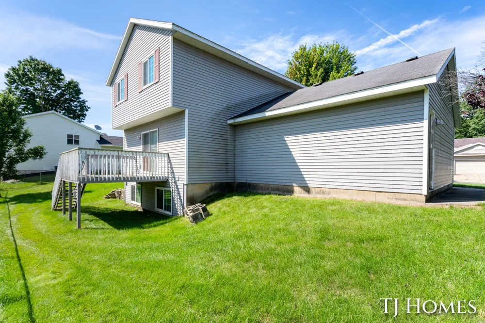 3519 Breezewood Drive SE Kentwood, MI 49512