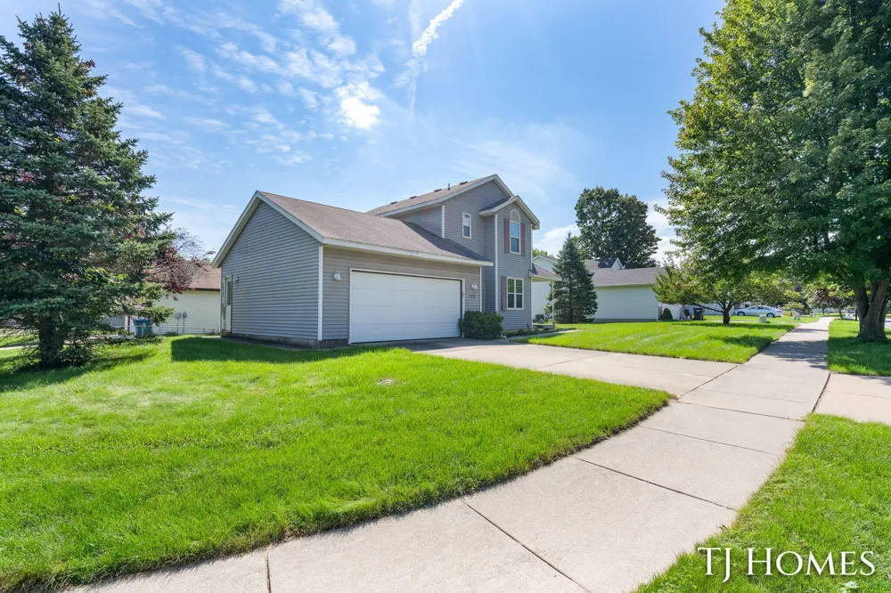 3519 Breezewood Drive SE Kentwood, MI 49512