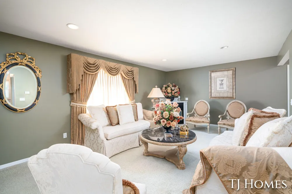 3519 Breezewood Drive SE Kentwood, MI 49512