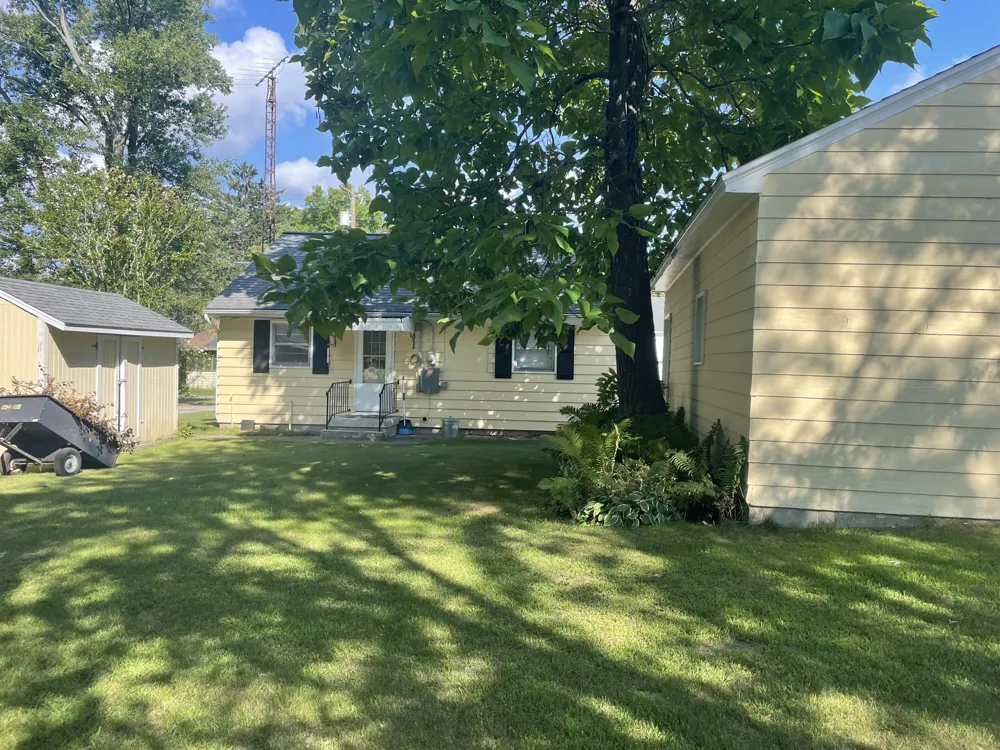 4675 3rd Street New Era, MI 49446