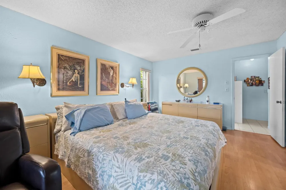 6127 RAINBOW CIRCLE 