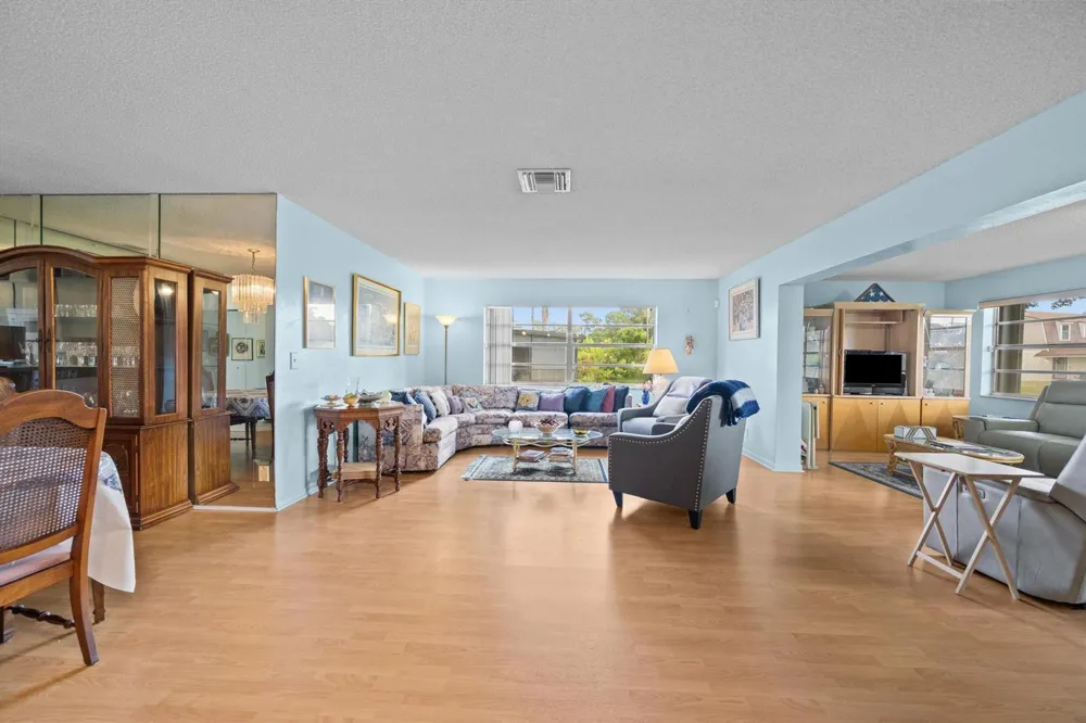 6127 RAINBOW CIRCLE 
