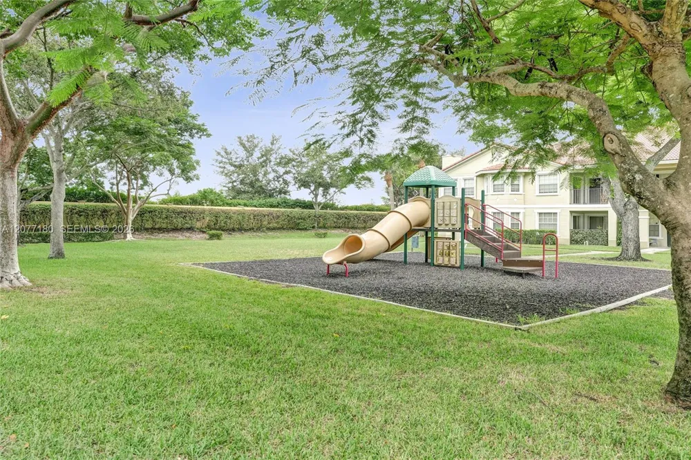 202 Belmont Ln #202 North Lauderdale, FL 33068