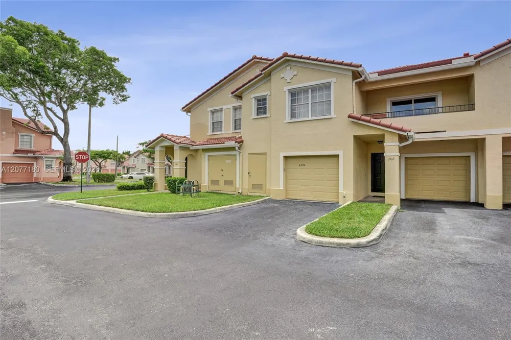 202 Belmont Ln #202 North Lauderdale, FL 33068