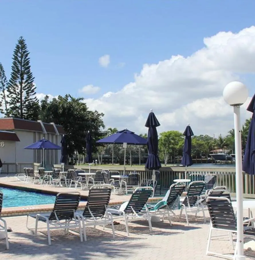 2001 ATLANTIC SHORES BOULEVARD #109 Hallandale Beach, FL 33009