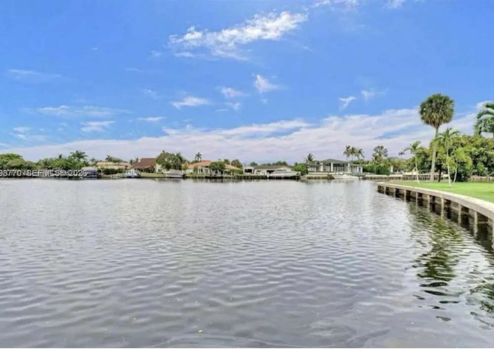 2001 ATLANTIC SHORES BOULEVARD #109 Hallandale Beach, FL 33009