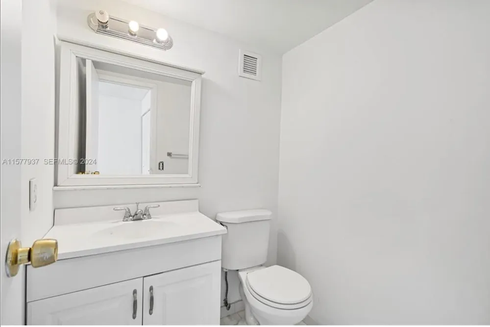 2001 ATLANTIC SHORES BOULEVARD #109 Hallandale Beach, FL 33009