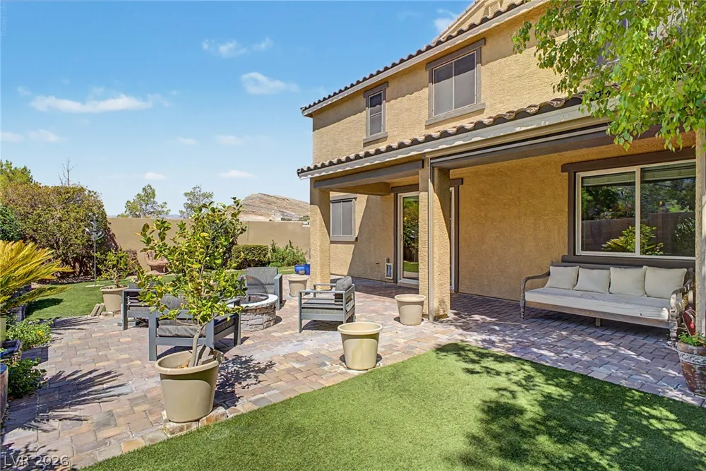 3939 Catlyn Woods Avenue Las Vegas, NV 89141