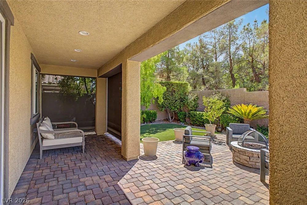 3939 Catlyn Woods Avenue Las Vegas, NV 89141