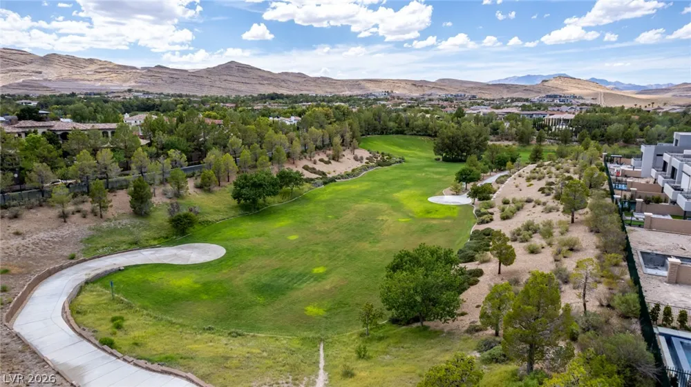 3939 Catlyn Woods Avenue Las Vegas, NV 89141
