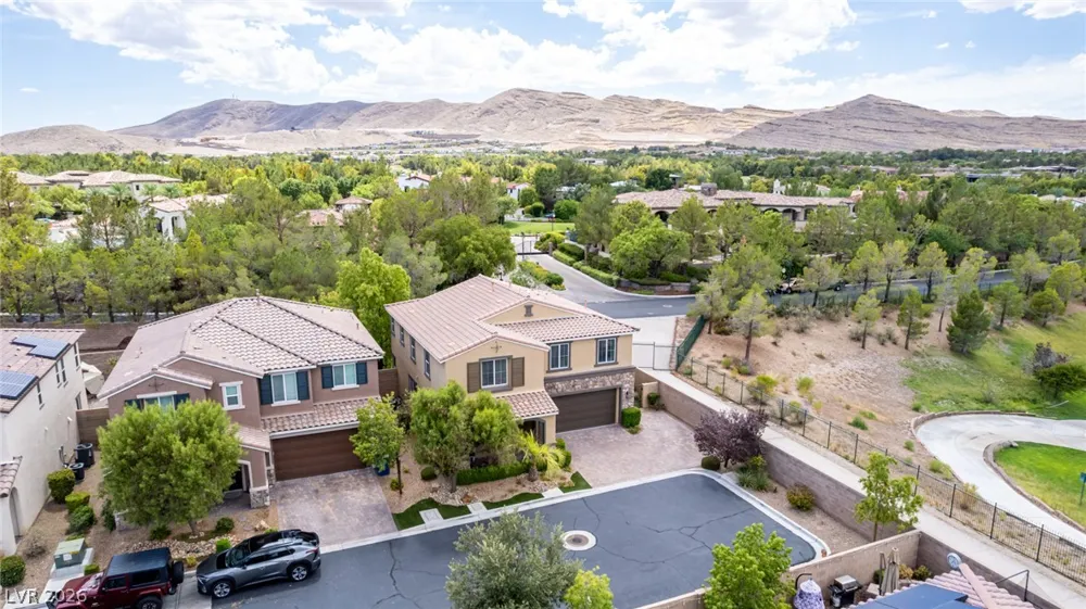 3939 Catlyn Woods Avenue Las Vegas, NV 89141