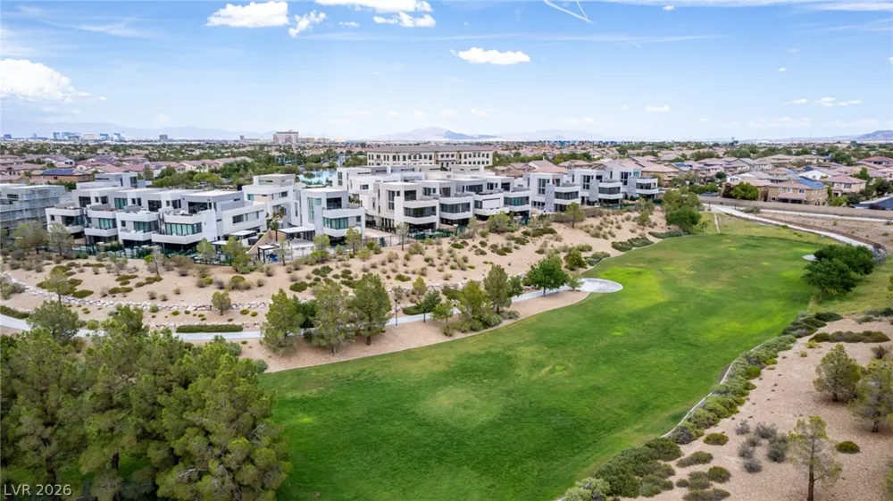 3939 Catlyn Woods Avenue Las Vegas, NV 89141