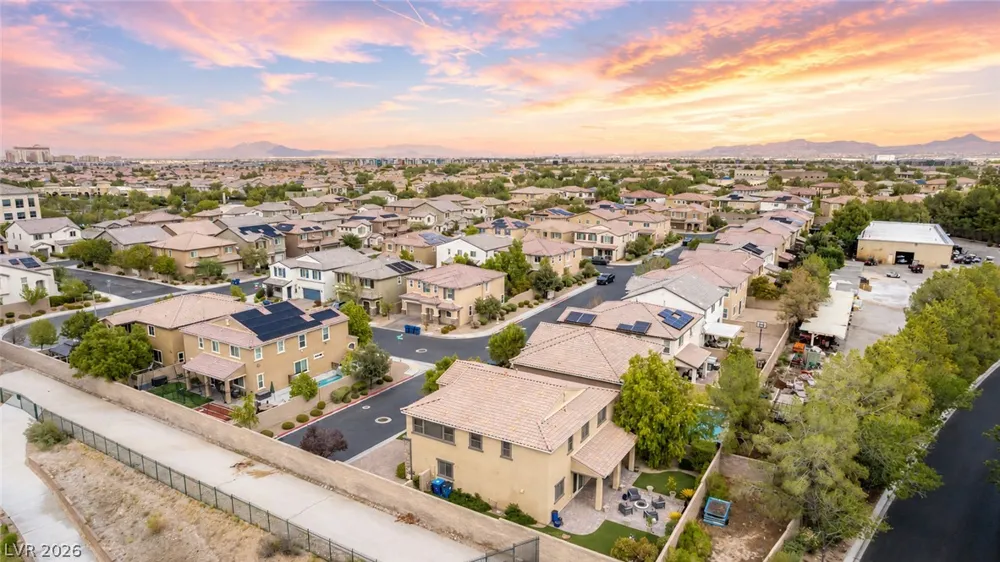 3939 Catlyn Woods Avenue Las Vegas, NV 89141