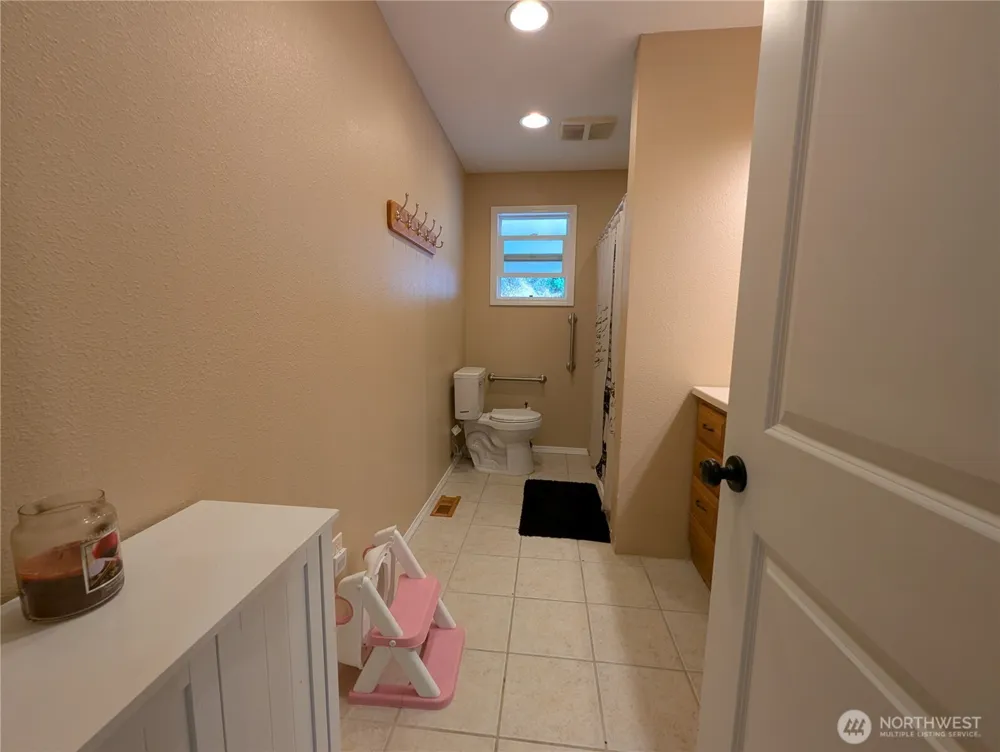2302 Cedar Place Longview, WA 98632