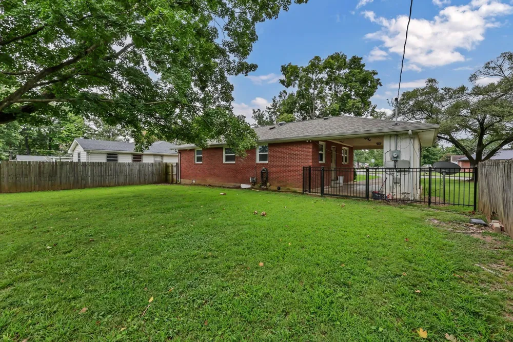 143 N Meadow Dr Clarksville, TN 37043
