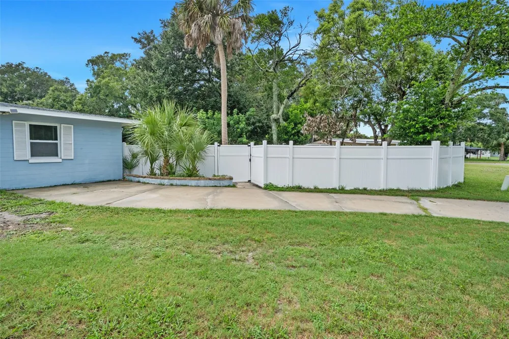 700 KATHERINE STREET South Daytona, FL 32119