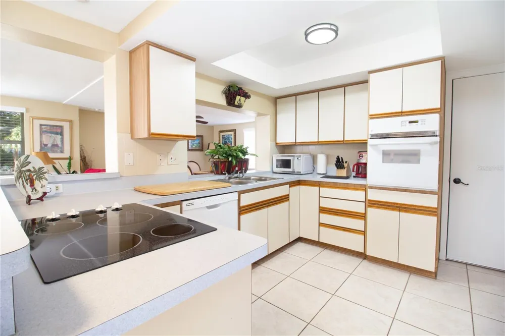 4333 NEWBURY DRIVE New Port Richey, FL 34652