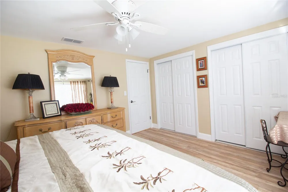 4333 NEWBURY DRIVE New Port Richey, FL 34652