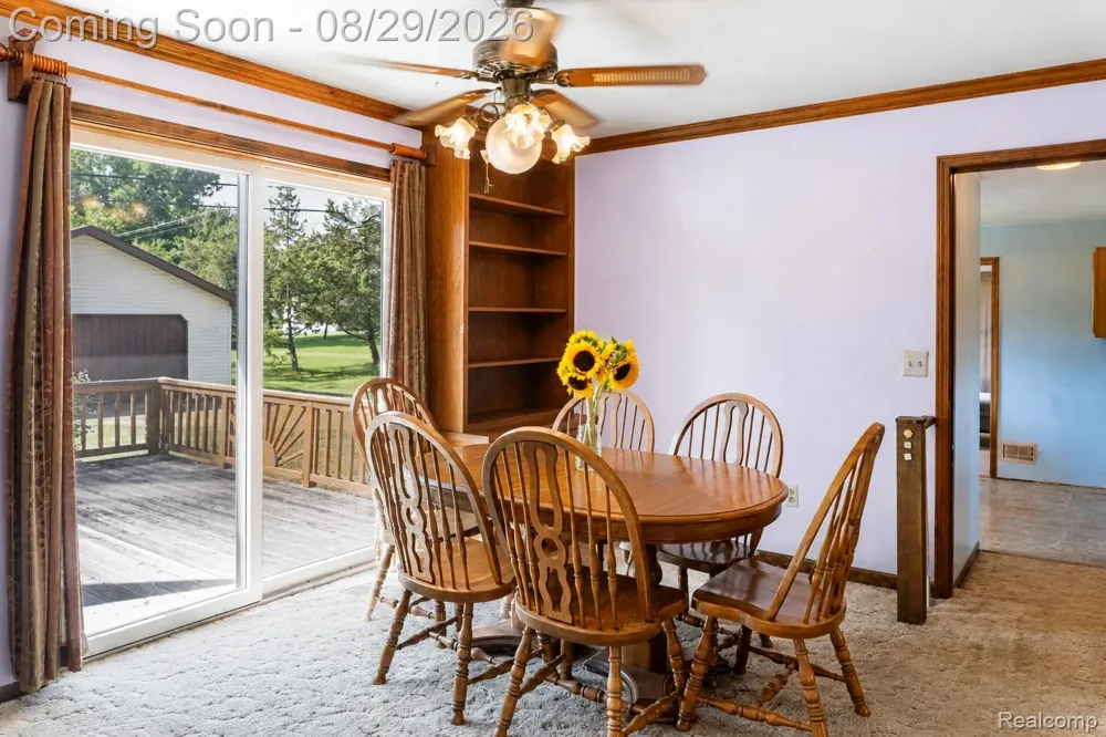 704 E Lovell Drive Troy City, MI 48085