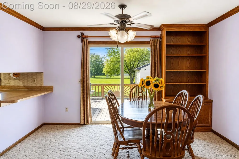 704 E Lovell Drive Troy City, MI 48085
