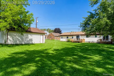 704 E Lovell Drive