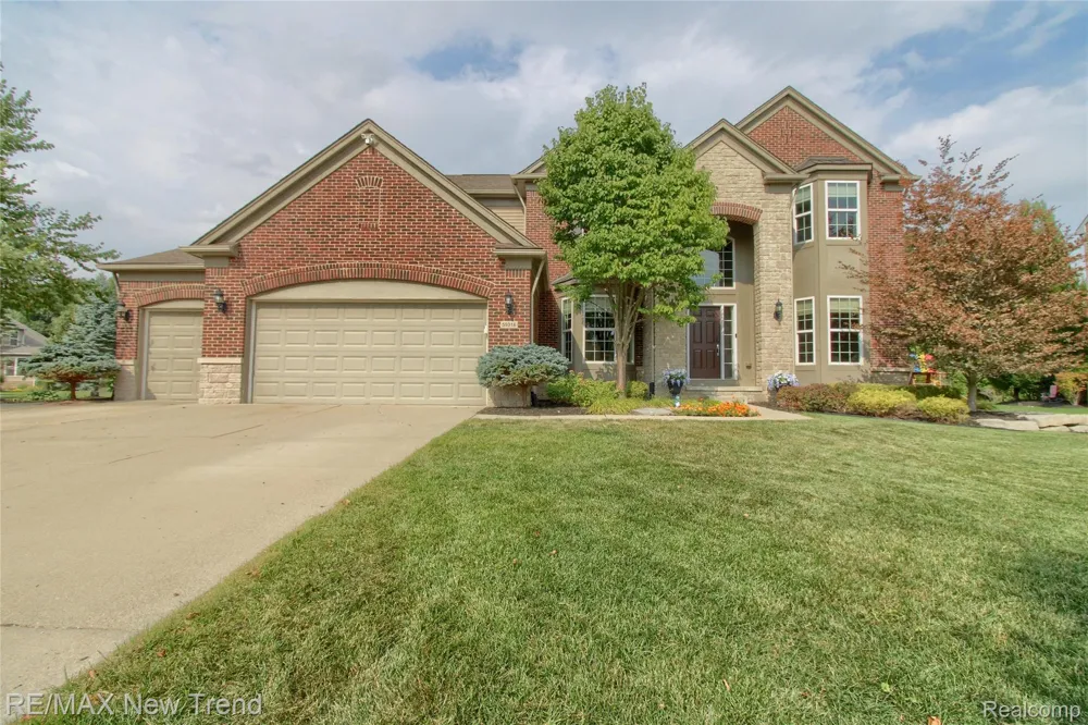 59318 Peters Barn Drive Lyon Charter Township, MI 48178