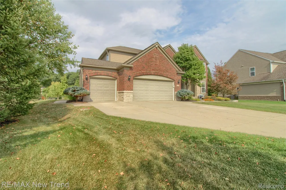 59318 Peters Barn Drive Lyon Charter Township, MI 48178
