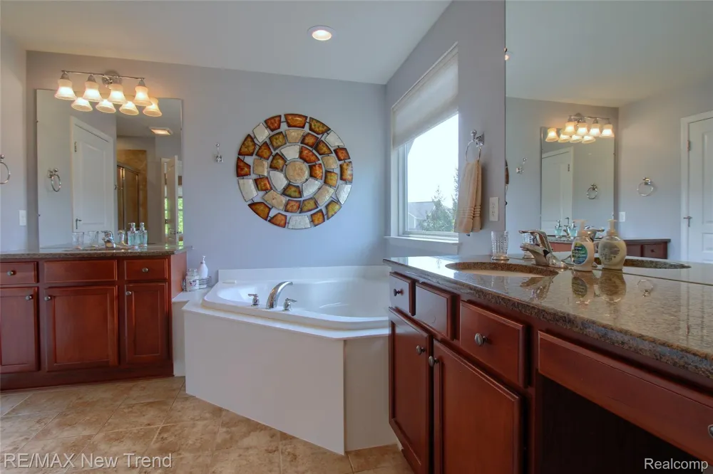 59318 Peters Barn Drive Lyon Charter Township, MI 48178
