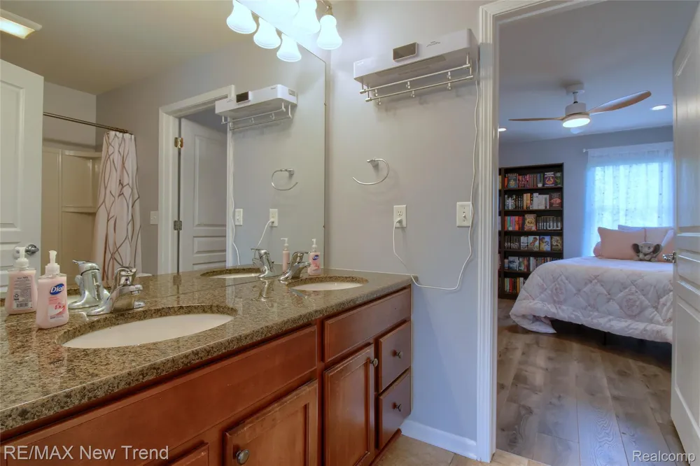 59318 Peters Barn Drive Lyon Charter Township, MI 48178