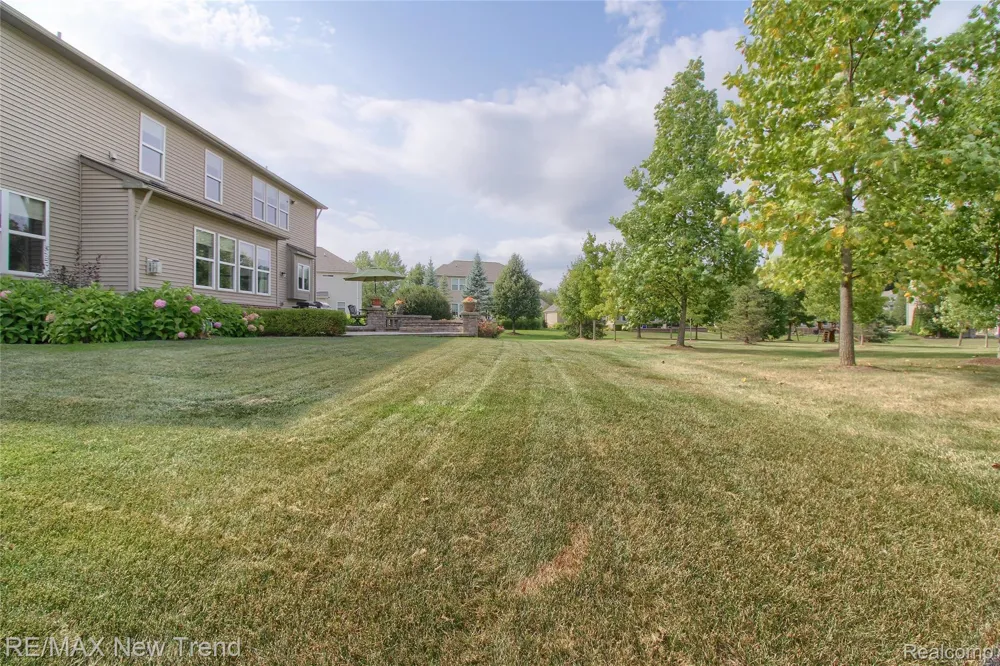 59318 Peters Barn Drive Lyon Charter Township, MI 48178