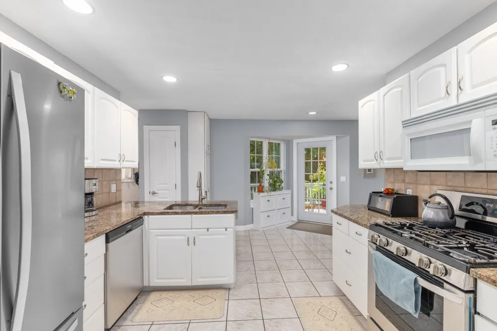 1106 Brookway Court Norton Shores City, MI 49441