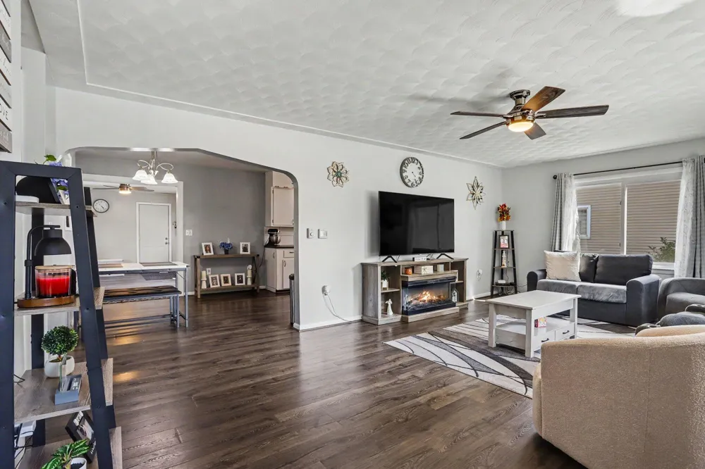 513 Douglas Avenue Three Rivers City, MI 49093