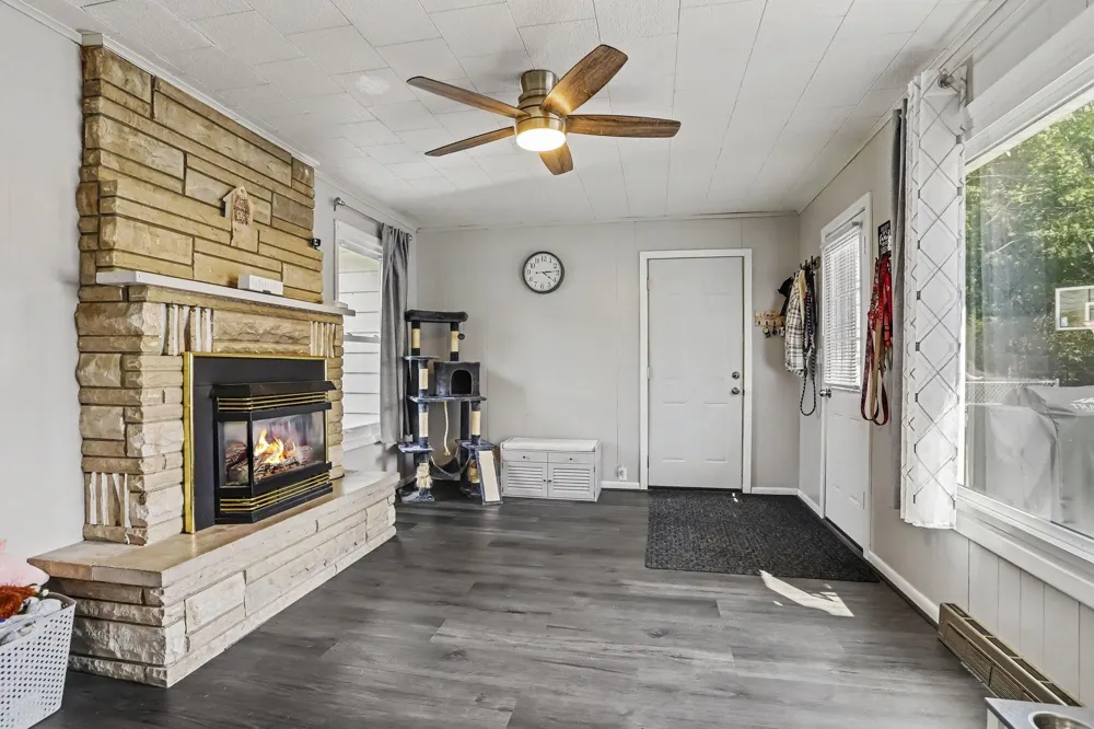513 Douglas Avenue Three Rivers City, MI 49093