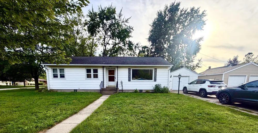 1135 W Summit Avenue Roosevelt Park City, MI 49441