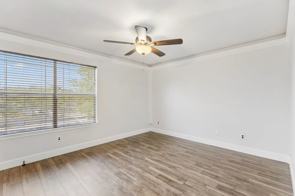 18601 White Water Cove Pflugerville, TX 78660