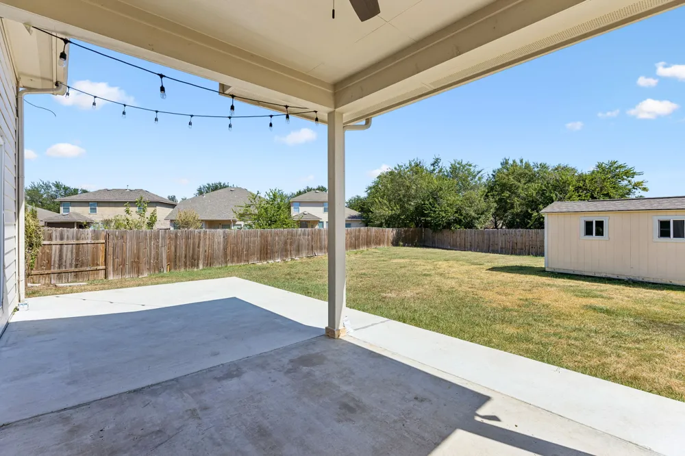 18601 White Water Cove Pflugerville, TX 78660