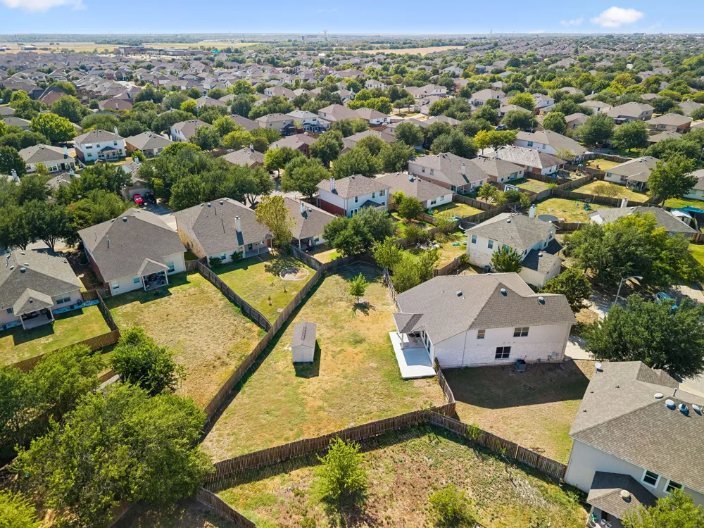 18601 White Water Cove Pflugerville, TX 78660