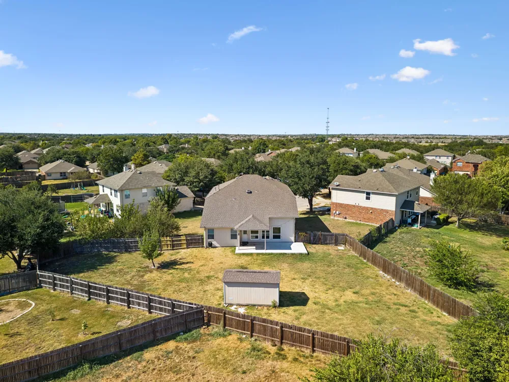 18601 White Water Cove Pflugerville, TX 78660