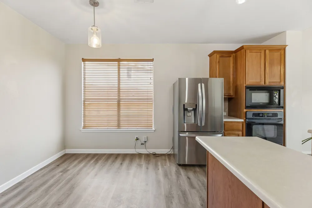 18601 White Water Cove Pflugerville, TX 78660