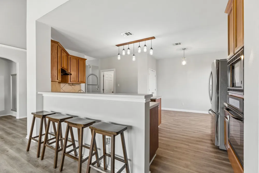 18601 White Water Cove Pflugerville, TX 78660