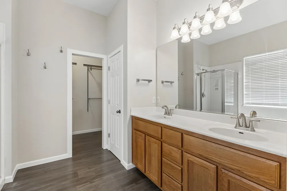 18601 White Water Cove Pflugerville, TX 78660