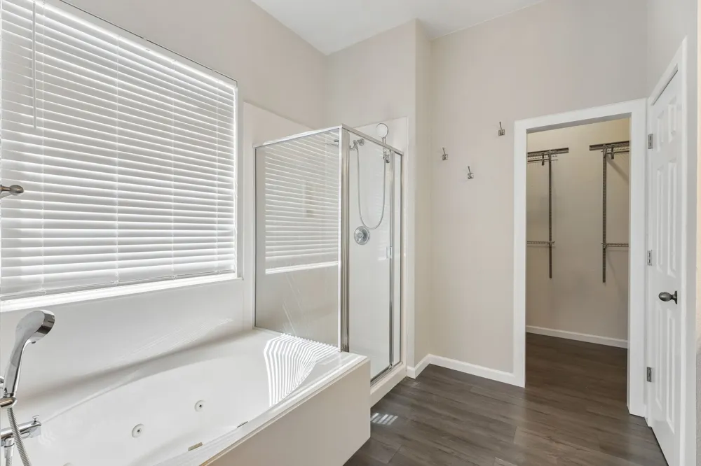 18601 White Water Cove Pflugerville, TX 78660