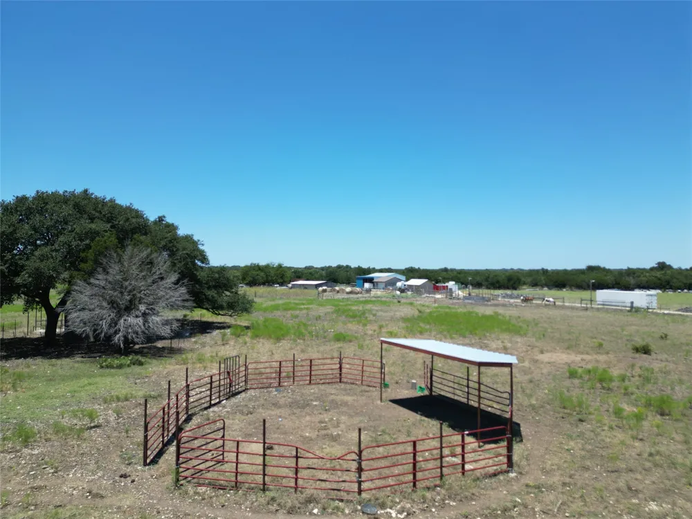 640 County Road 226 Florence, TX 76527