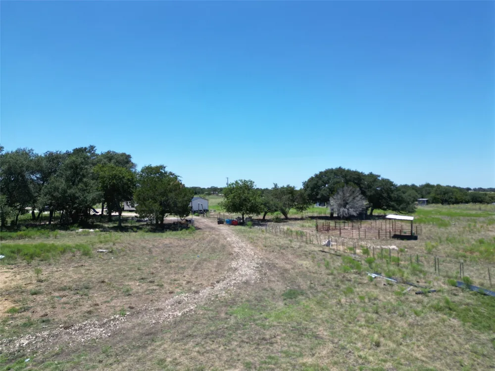 640 County Road 226 Florence, TX 76527