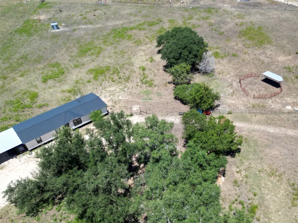 640 County Road 226 Florence, TX 76527