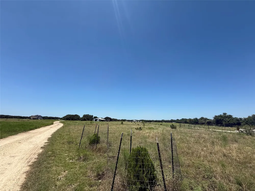 640 County Road 226 Florence, TX 76527