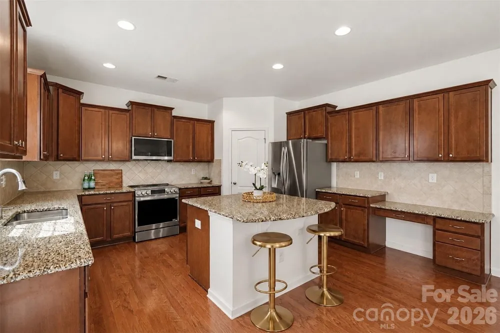 5810 Castlecove Road Charlotte, NC 28273