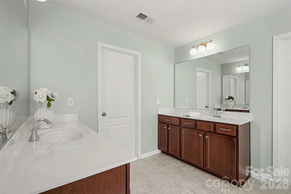 5810 Castlecove Road Charlotte, NC 28273