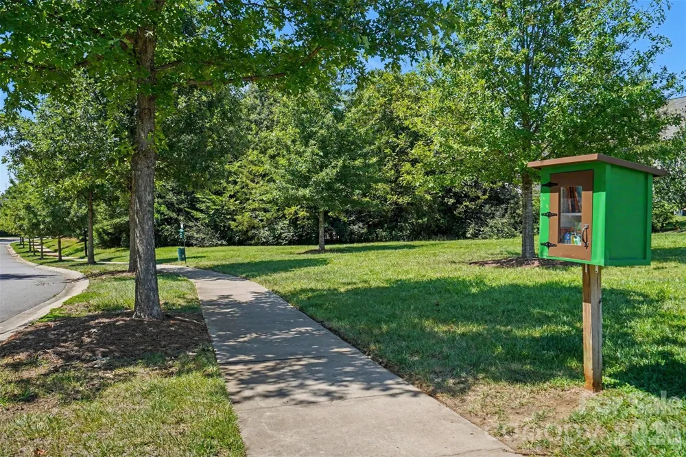 5810 Castlecove Road Charlotte, NC 28273
