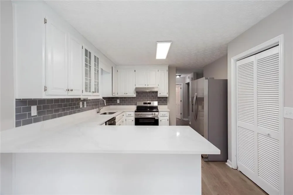 185 Lakeshore Circle SE Acworth, GA 30101